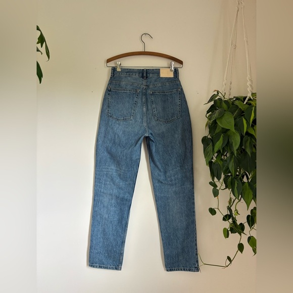 Everlane The Curvy 90s Cheeky Straight Jean - Picture 5 of 8